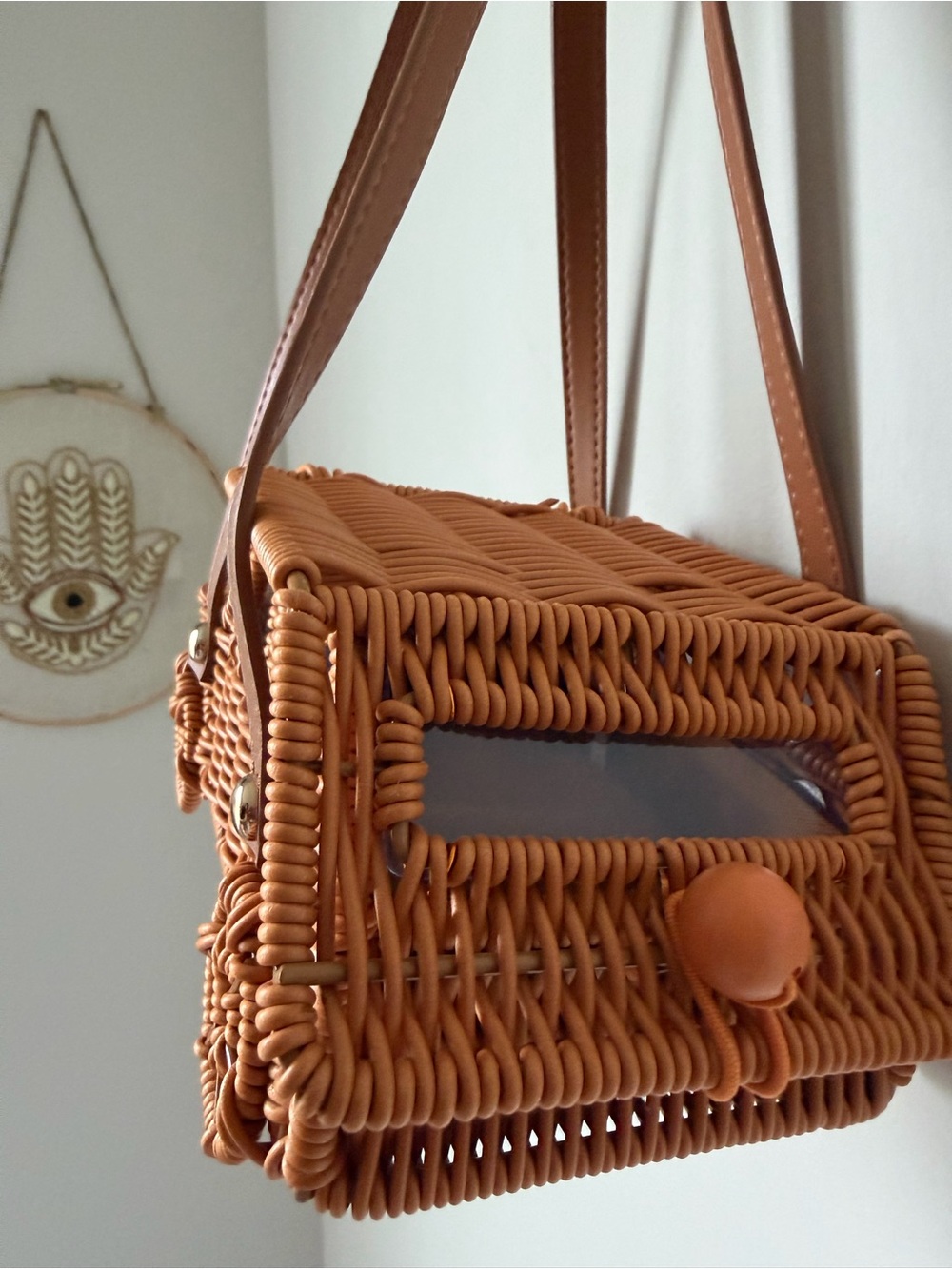 Tommy Bahama Brown Jeep Car woven rattan Bag - Picture 4 of 6